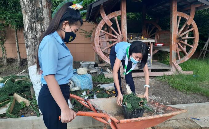 จิตอาสาช่วยเก็บขยะ