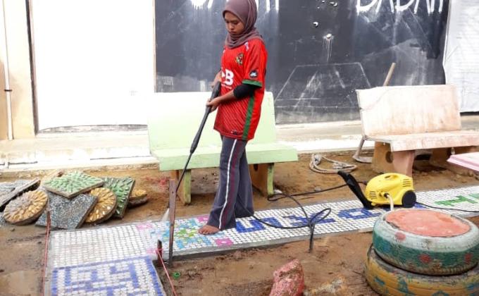 Reuse Recycle Garden project ( SWA VOLUNTARY SERVICE) waterjetting,painting , decorating 