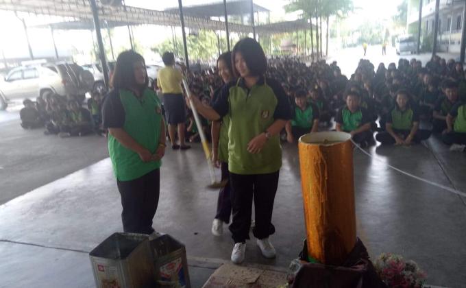 หล่อเทียนเข้าพรรษา