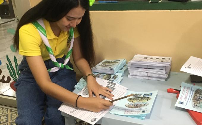 จิตอาสา ทำหนังสือแจก