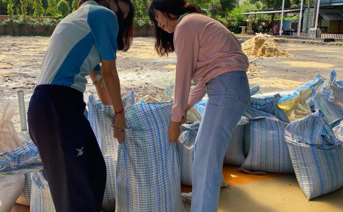 เคลียร์พื้นที่ลานอเนกประสงค์