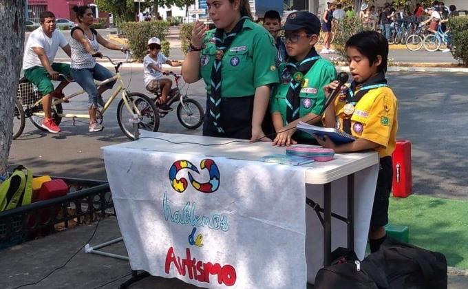 Creating Awareness/Creando Conciencia sobre el Autismo