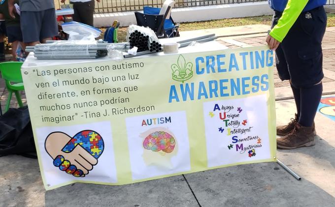 Creating Awareness/Creando Conciencia sobre el Autismo