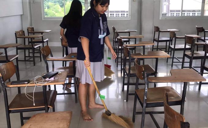 ทำความสะอาดห้องเรียน