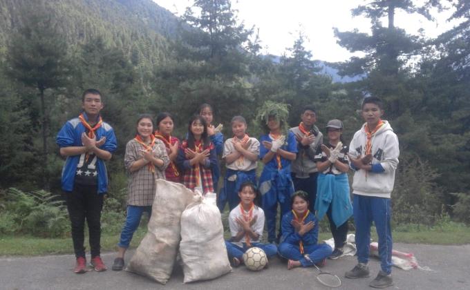 Cleaning of Damthang High Way