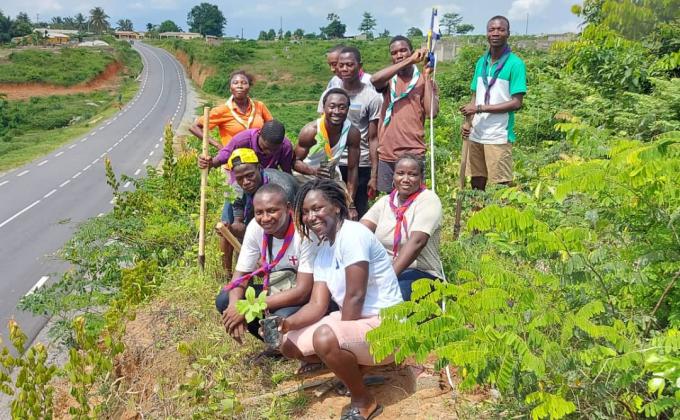 Celebrating World Environnent Day planting 300 trees 