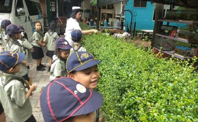 บำเพ็ญประโยชน์โรงเรียน