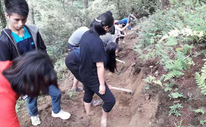 Paving of footpath route on the way to Tseto goenpa, Paro.