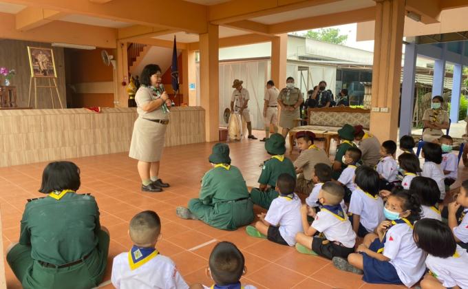 ให้ความรู้กับนักเรียนเกี่ยวกับmop