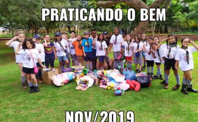 Lobinhos praticando o bem