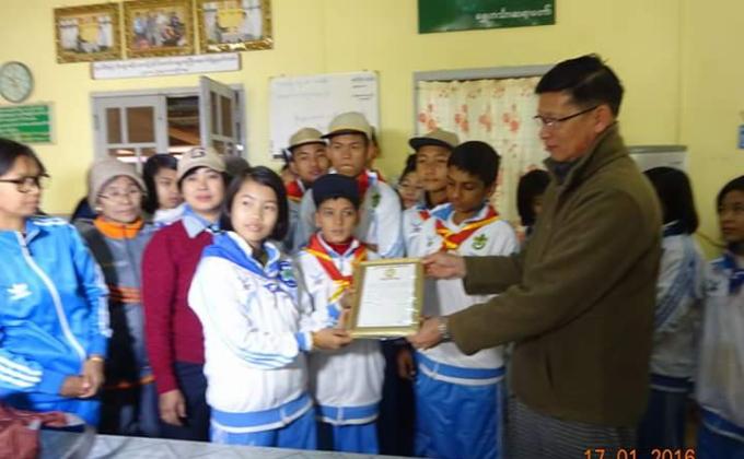 Donor for  the old at Pyin Oo Lwin charry myae 
