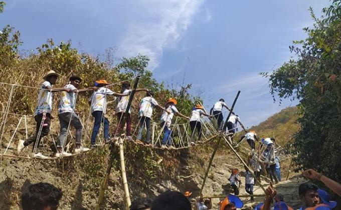 এডভ্যান্চার