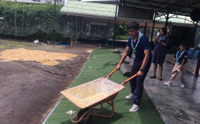 บำเพ็ญประโยชน์ ช่วยงานโรงเรียน