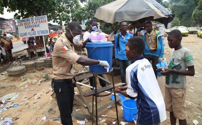 Les scouts en action : Opération lavage de main à Williamsville et Yopougon