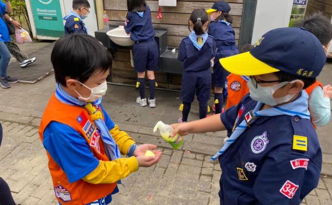 Wash our hands correctly to against viruses 正確洗手對抗病毒