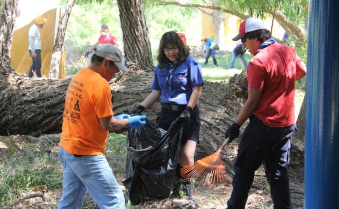 Limpieza y reforestacion de la cortina de la presa chuviscar