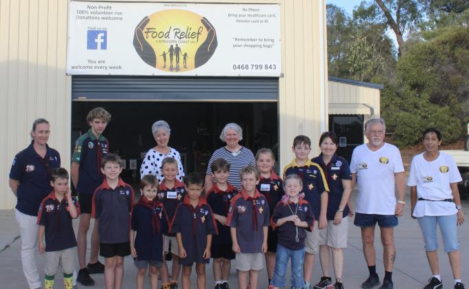 Joeys scouts Volunteer at Food Bank 