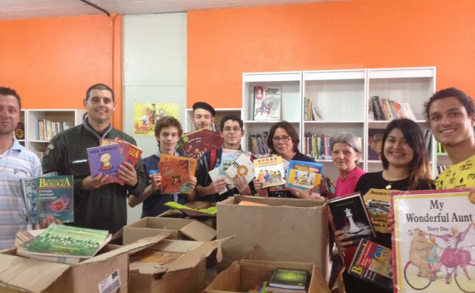 Livros para Todos (Books for All - Messengers of Peace)