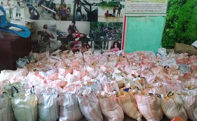 মধ্যবিত্ত পরিবারের জন্য মানবিক সহায়তা 