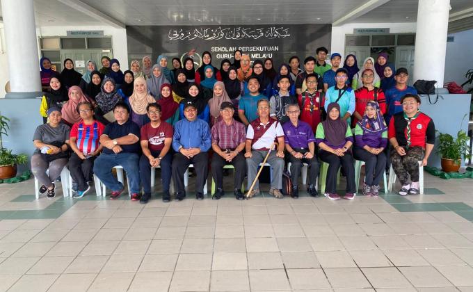 KHIDMAT MASYARAKAT SEKOLAH PGGMB DISAMPING MENYAMBUT "DAY OF ACTION"