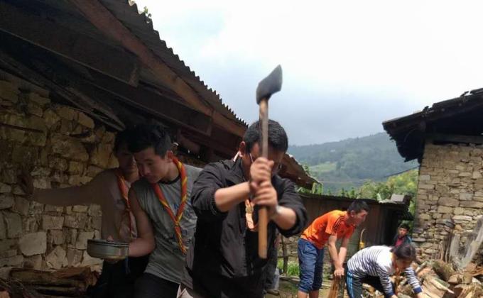 Helping Hand To Old Grandpas