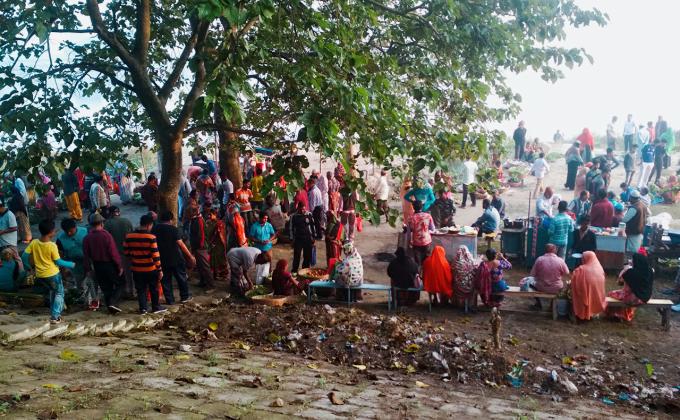 ক্যাম্পুরী বাজার