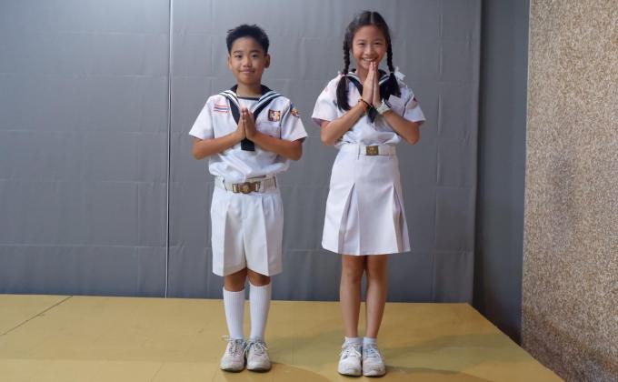 ลูกเสือเนตรนารี ฝึกการไหว้ที่ถูกต้อง