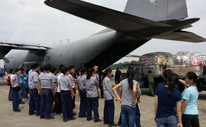 Malaysia Flood Relief,  Aid and Service with Royal Malaysian Air Force