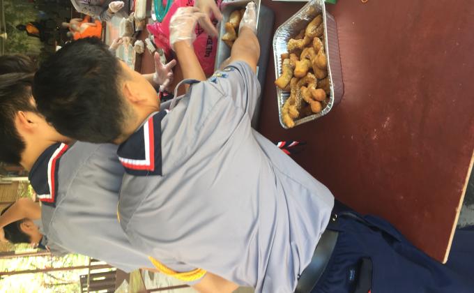 Duty and prepare food in temple 