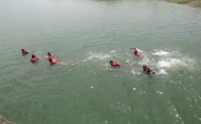 Basic Course in Water Sports for Rovers.