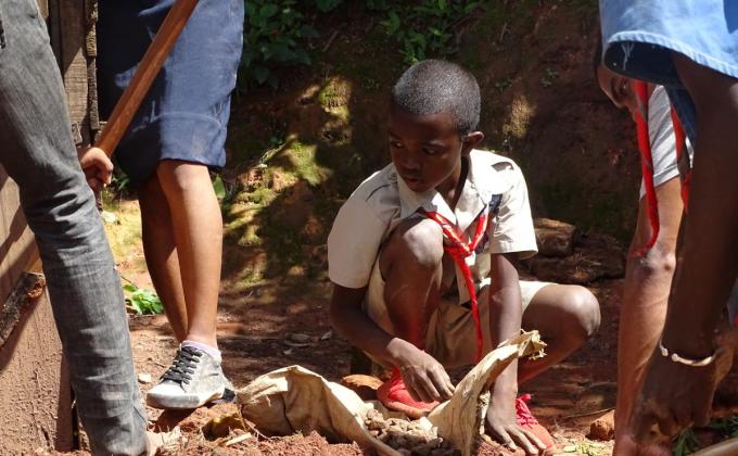 Jardin de Paix pour le Collège d'Enseignement Général Tanjombato Tanà Madagascar