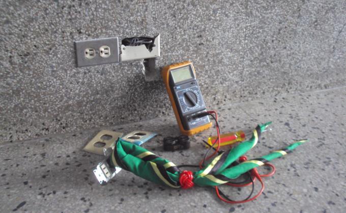 TOQUE ELÉCTRICO SCOUT.
