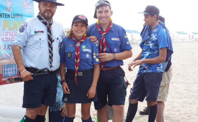 - PET + PLAYA Y MANGLAR