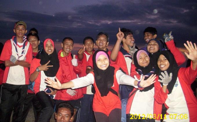 EKSPEDISI MENDAKI GUNUNG LEDANG