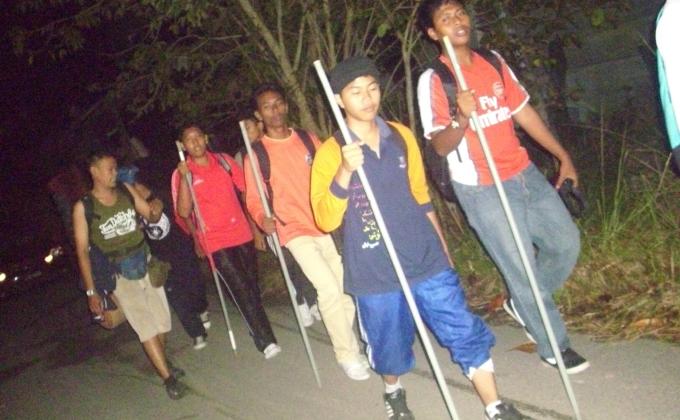 KEMBARA MALAM : BERJALAN KAKI 8KM