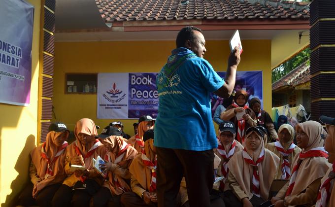Prabuhi Book Deliver Peace Project