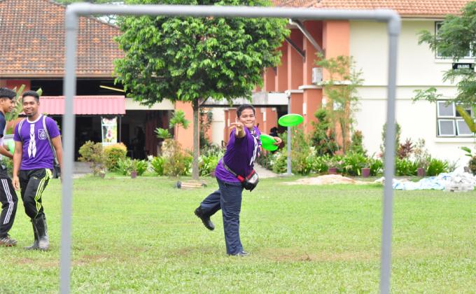 Frisbee dengan gaya tersendiri