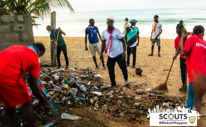 Les EEUCI marque la Journée mondiale de l'environnement par une action sur la plage de Jacqueville
