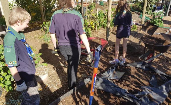 Manor Farm Scouts help Kilburn Community Garden!
