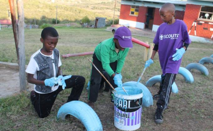 Community Church Scout Group – Building a play area