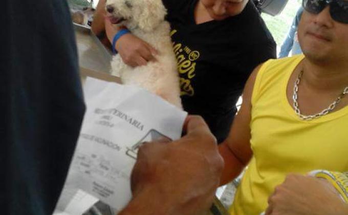 Oye a tu Mascota 2015