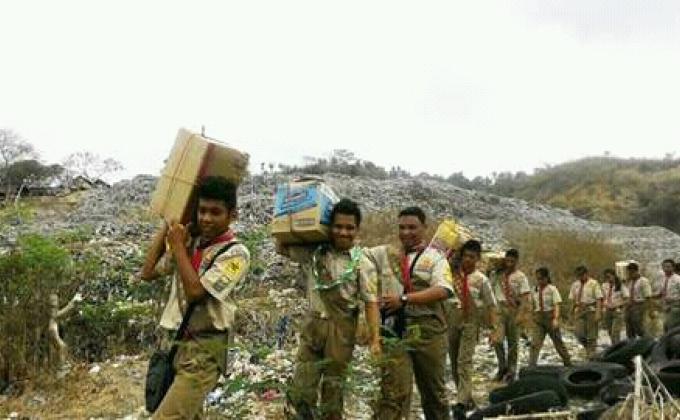 Donations of used clothes for the less fortunate kids @ Lumbangan Sanitary Landfill in Zamboanga City