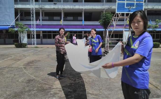 ลงสีผ้าผะเวส