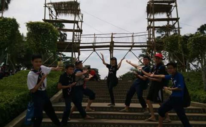 Making and bonding with new friends at the 13th Malaysian International Kuala Lumpur Scout Jamboree 2016