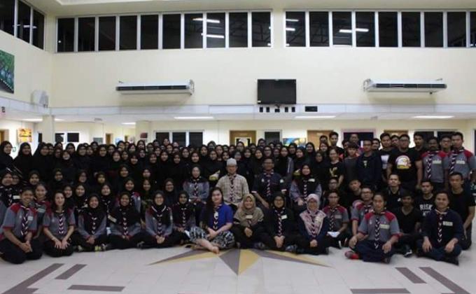 Hari Interaksi Level 100