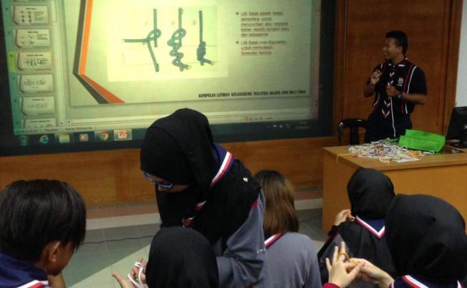 Latihan Ikatan Asas Perkhemahan