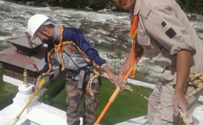 White wash of chorten kore