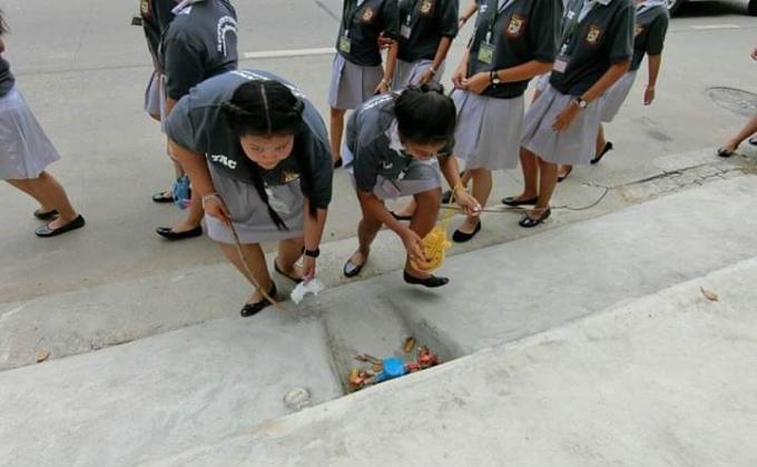 เก็บขยะรอบวิลัย