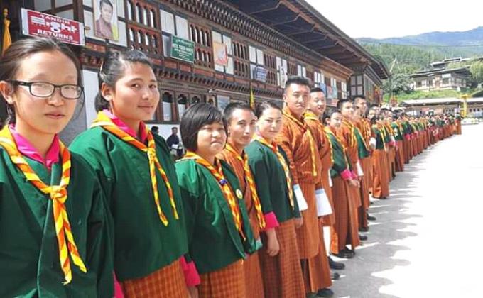 Teaching the scouts how to do the reception 