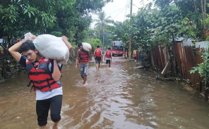 ROVERS IN ACTION(Flood Relief)